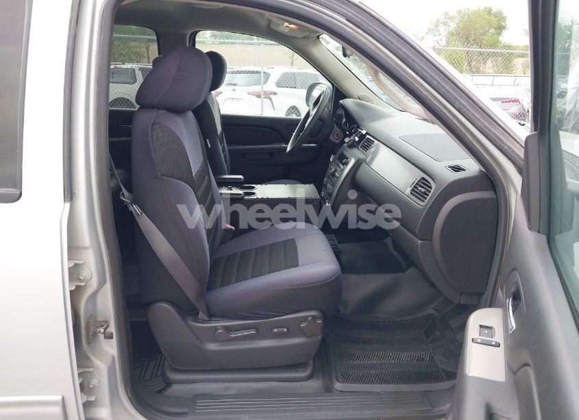 Photo 5 of 2013 Chevrolet Tahoe COMMERCIAL FLEET (VIN 1GNLC2E04DR264890)