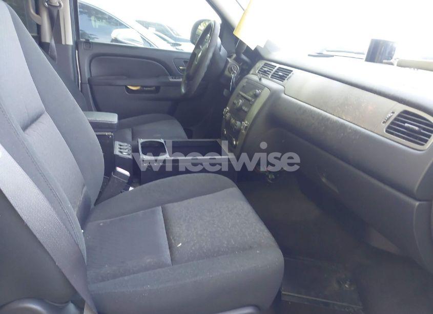 Photo 5 of 2014 Chevrolet Tahoe COMMERCIAL FLEET (VIN 1GNLC2E05ER165657)