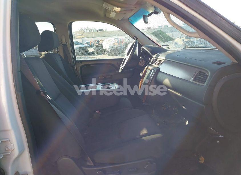 Photo 5 of 2012 Chevrolet Tahoe COMMERCIAL FLEET (VIN 1GNLC2E06CR322741)