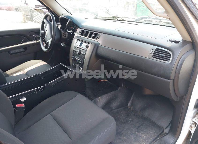 Photo 5 of 2014 Chevrolet Tahoe POLICE (VIN 1GNLC2E07ER228838)