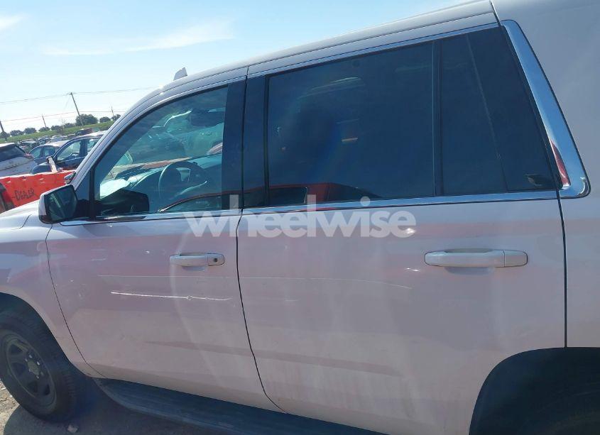 Photo 14 of 2018 Chevrolet Tahoe COMMERCIAL FLEET (VIN 1GNLCDEC0JR283440)