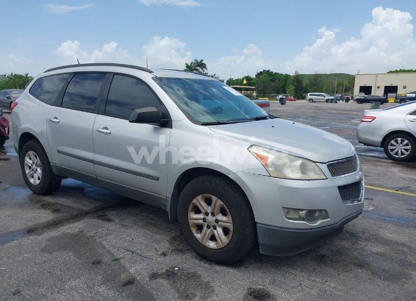 2010 Chevrolet Traverse LS (VIN 1GNLREED2AJ216799) main photo