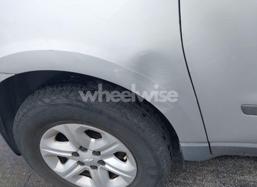 Photo 6 of 2010 Chevrolet Traverse LS (VIN 1GNLREED2AJ216799)