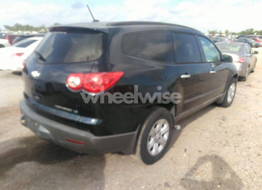 Photo 4 of 2010 Chevrolet Traverse LS (VIN 1GNLREED2AS126238)
