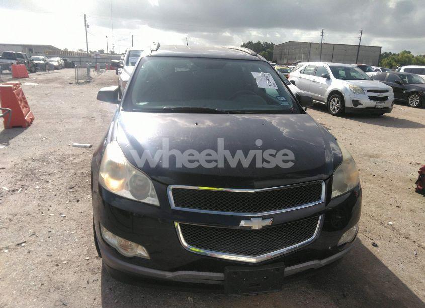 Photo 6 of 2010 Chevrolet Traverse LS (VIN 1GNLREED2AS126238)