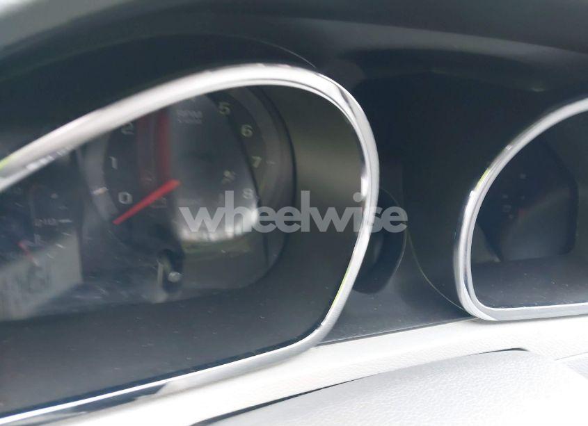 Photo 7 of 2010 Chevrolet Traverse LS (VIN 1GNLREED3AS113045)