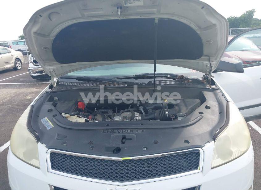 Photo 10 of 2010 Chevrolet Traverse LS (VIN 1GNLREED5AS116206)