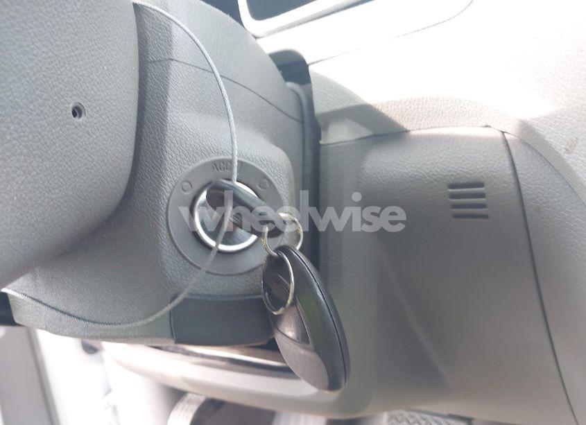 Photo 11 of 2010 Chevrolet Traverse LS (VIN 1GNLREED5AS116206)