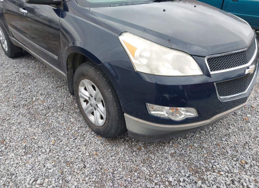 Photo 6 of 2010 Chevrolet Traverse LS (VIN 1GNLREED8AS110125)
