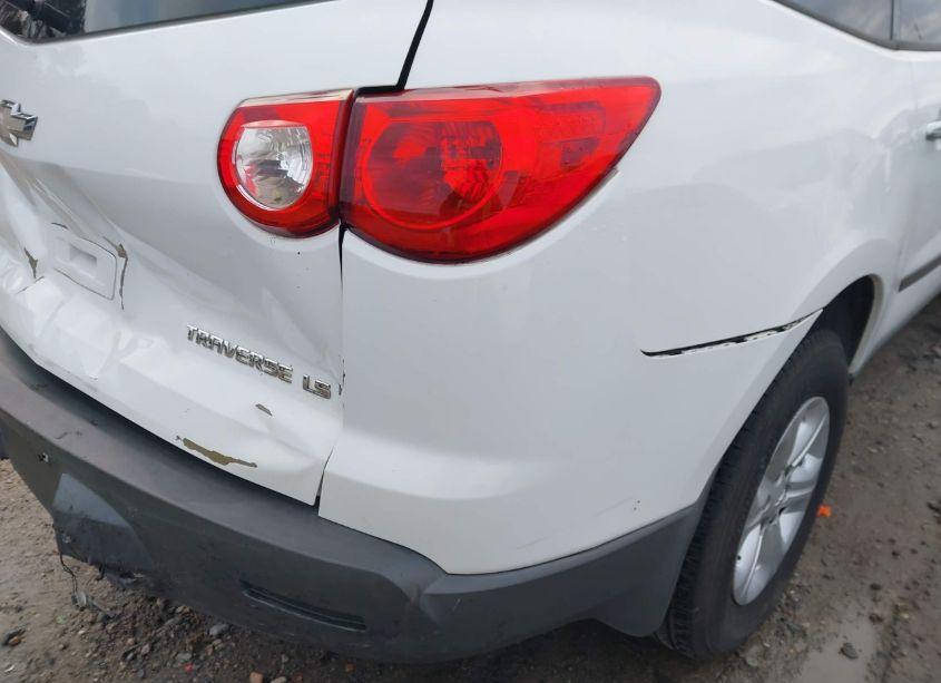 Photo 18 of 2010 Chevrolet Traverse LS (VIN 1GNLREEDXAS117433)
