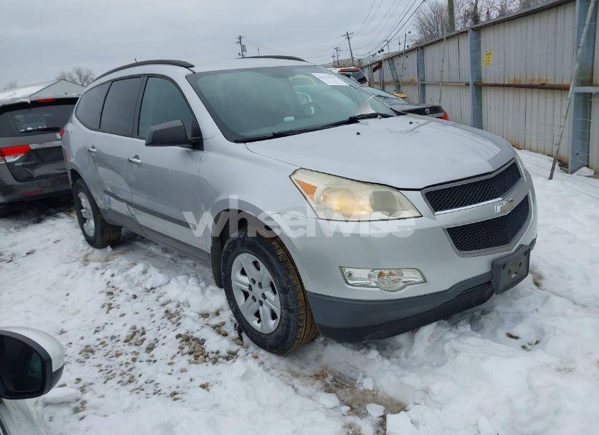 2010 Chevrolet Traverse LS (VIN 1GNLREEDXAS125421) main photo