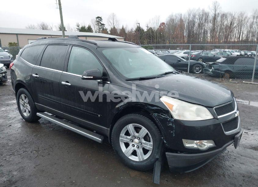 2010 Chevrolet Traverse LT (VIN 1GNLRFED0AS115616) main photo