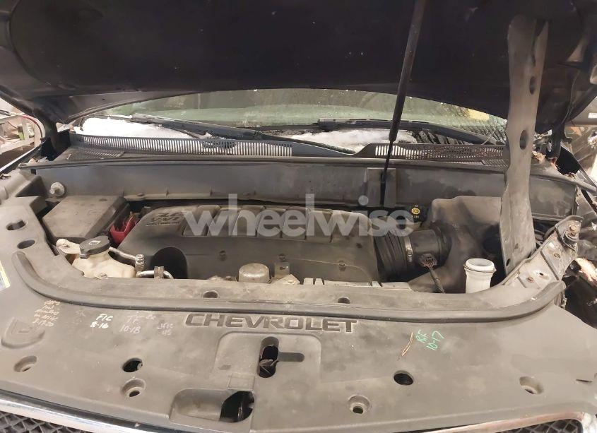 Photo 10 of 2010 Chevrolet Traverse LT (VIN 1GNLRFED0AS127751)