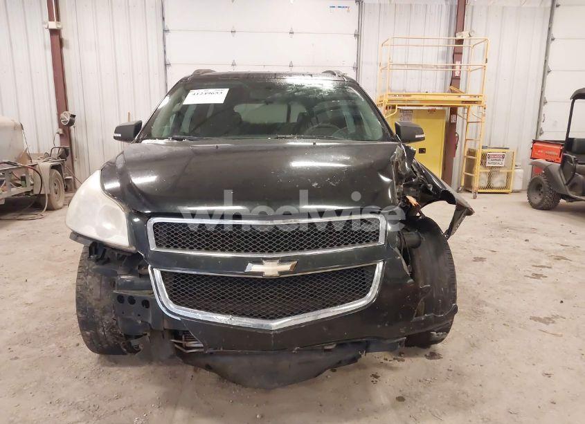 Photo 12 of 2010 Chevrolet Traverse LT (VIN 1GNLRFED0AS127751)