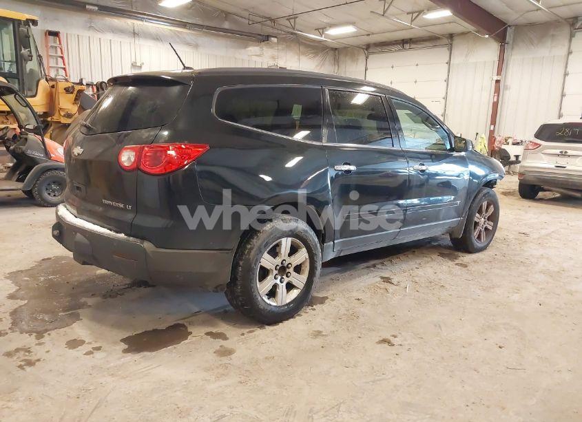 Photo 4 of 2010 Chevrolet Traverse LT (VIN 1GNLRFED0AS127751)
