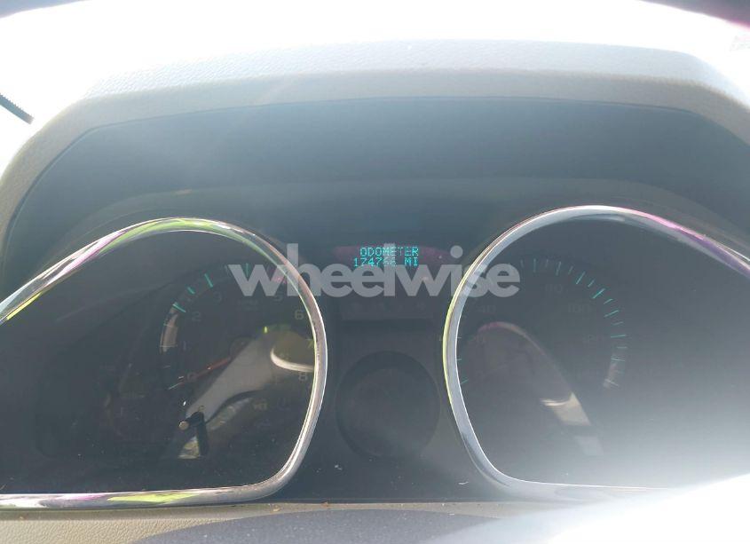 Photo 7 of 2010 Chevrolet Traverse LT (VIN 1GNLRFED0AS151144)