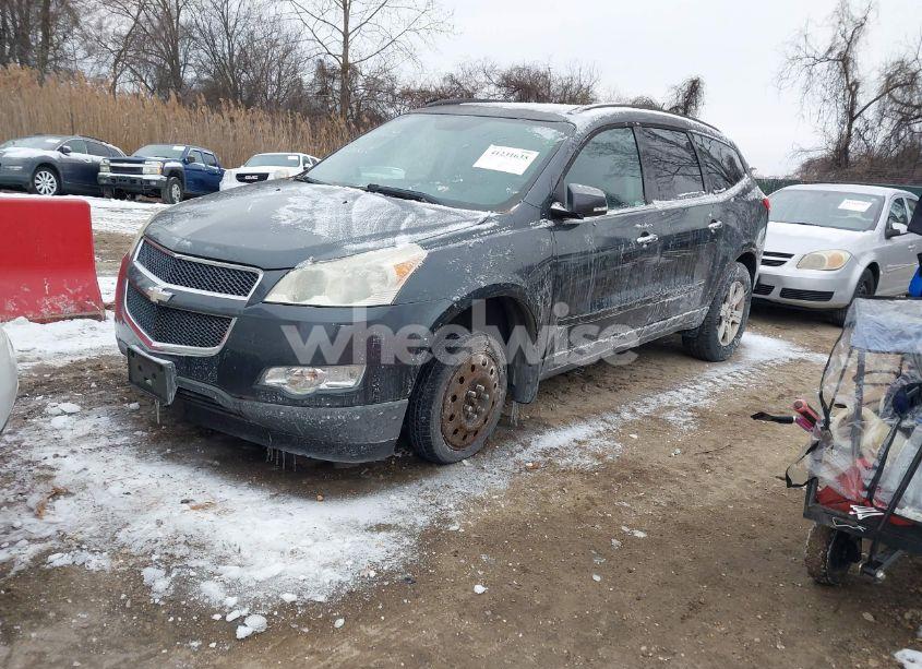 Photo 2 of 2010 Chevrolet Traverse LT (VIN 1GNLRFED1AJ243336)