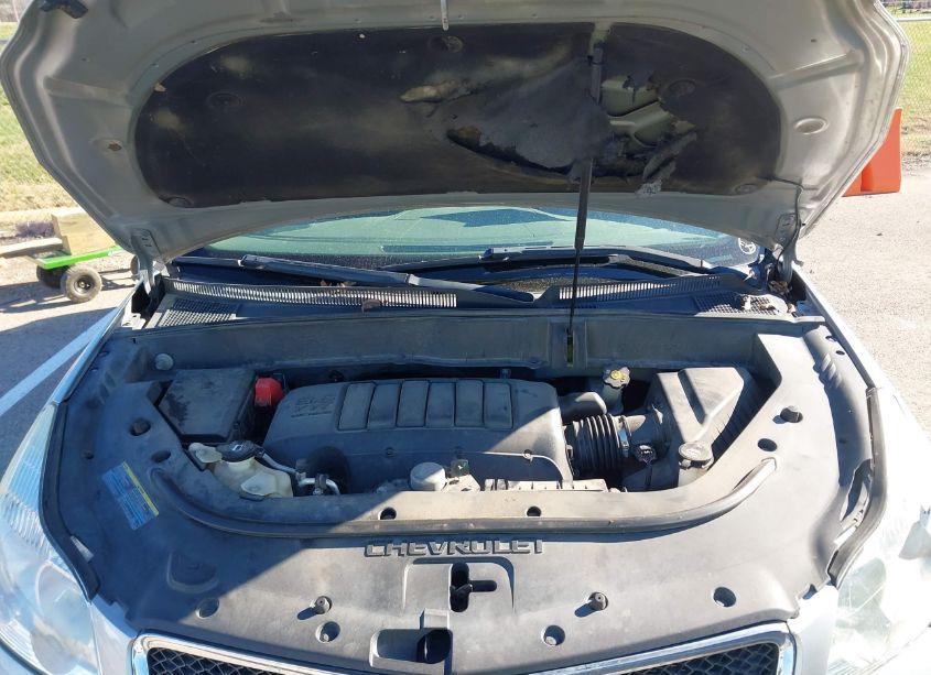 Photo 10 of 2010 Chevrolet Traverse LT (VIN 1GNLRFED1AS125765)
