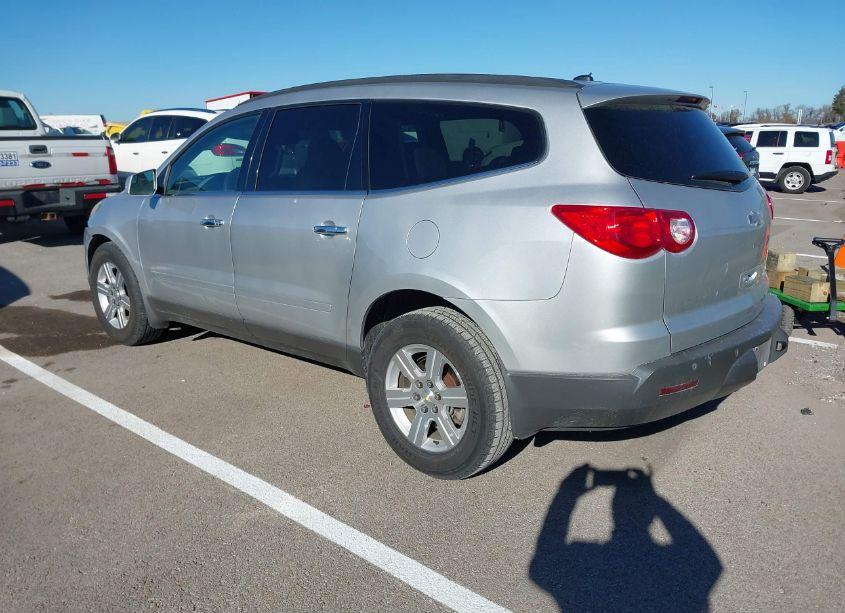 Photo 3 of 2010 Chevrolet Traverse LT (VIN 1GNLRFED1AS125765)