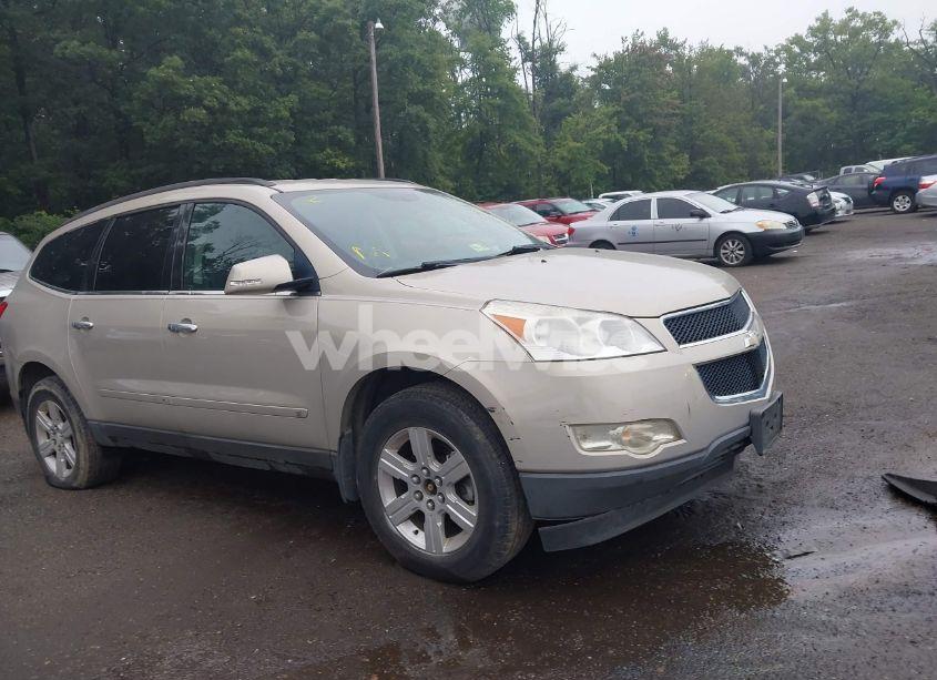 2010 Chevrolet Traverse LT (VIN 1GNLRFED1AS127709) main photo