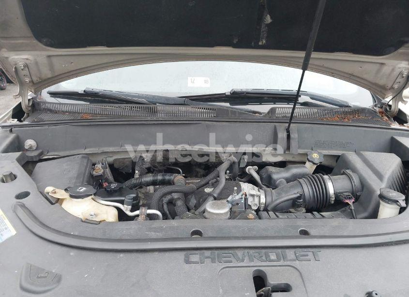 Photo 10 of 2010 Chevrolet Traverse LT (VIN 1GNLRFED1AS127709)