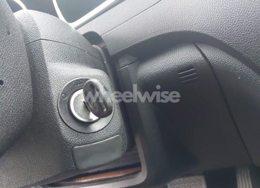 Photo 11 of 2010 Chevrolet Traverse LT (VIN 1GNLRFED1AS127709)