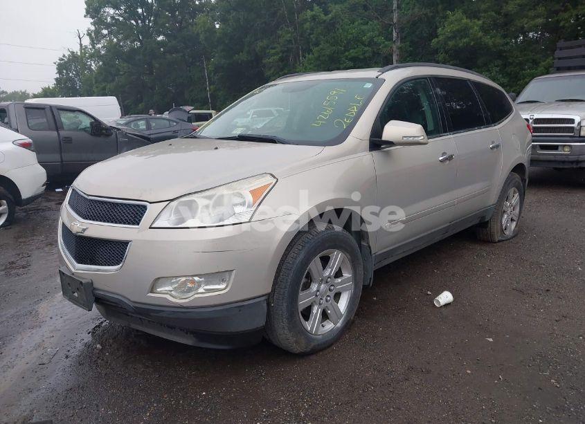 Photo 2 of 2010 Chevrolet Traverse LT (VIN 1GNLRFED1AS127709)