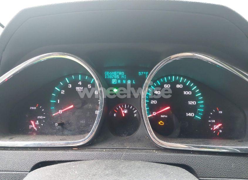 Photo 7 of 2010 Chevrolet Traverse LT (VIN 1GNLRFED1AS127709)