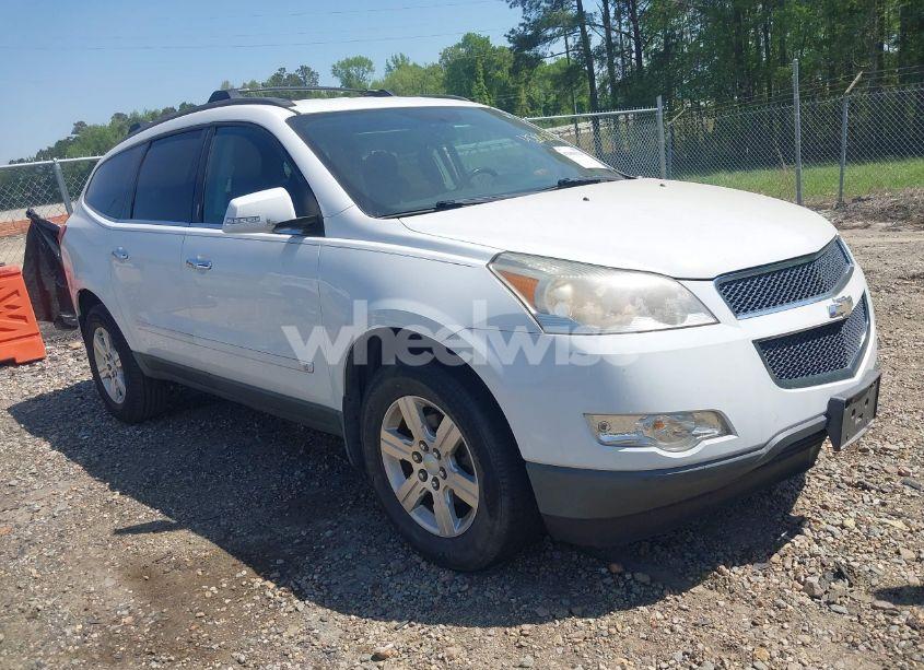 2010 Chevrolet Traverse LT (VIN 1GNLRFED1AS130139) main photo