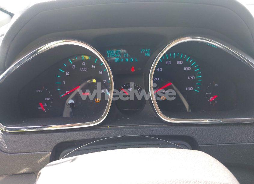 Photo 7 of 2010 Chevrolet Traverse LT (VIN 1GNLRFED1AS130139)