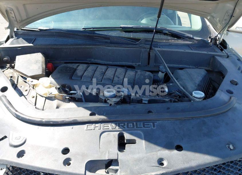 Photo 10 of 2010 Chevrolet Traverse LT (VIN 1GNLRFED1AS139729)