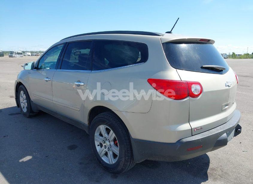 Photo 3 of 2010 Chevrolet Traverse LT (VIN 1GNLRFED1AS139729)