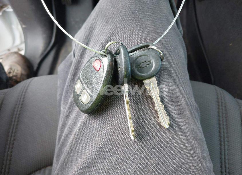 Photo 11 of 2010 Chevrolet Traverse LT (VIN 1GNLRFED3AS123371)