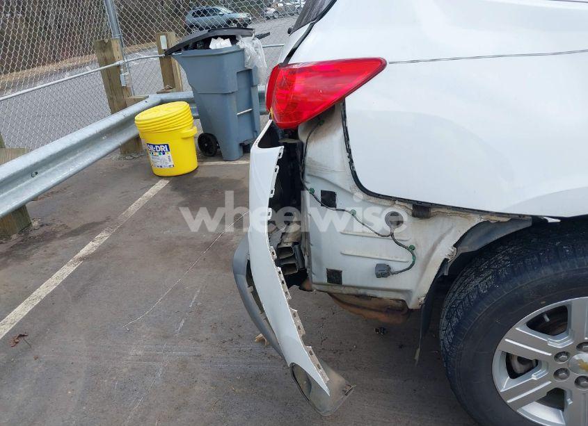 Photo 15 of 2010 Chevrolet Traverse LT (VIN 1GNLRFED3AS123371)