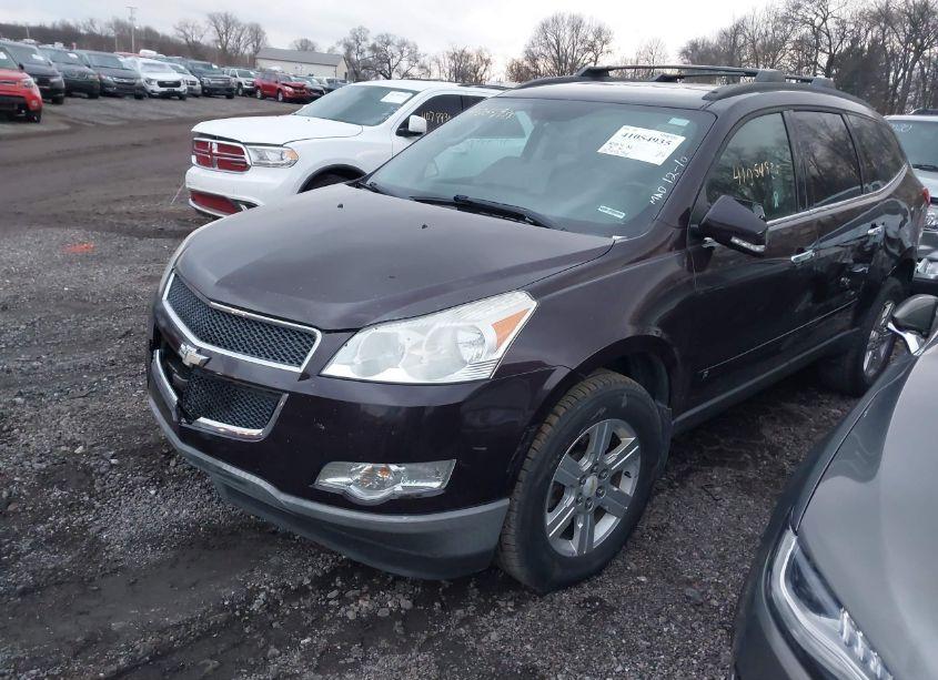 Photo 2 of 2010 Chevrolet Traverse LT (VIN 1GNLRFED3AS147315)