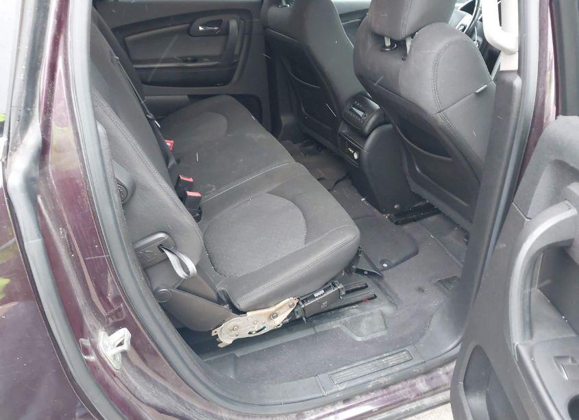 Photo 8 of 2010 Chevrolet Traverse LT (VIN 1GNLRFED3AS147315)