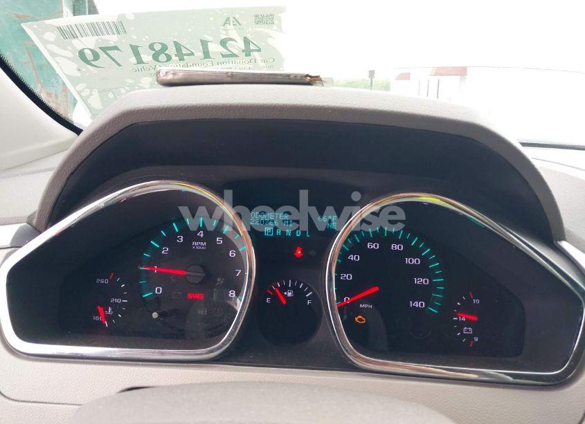 Photo 7 of 2010 Chevrolet Traverse LT (VIN 1GNLRFED4AS134038)