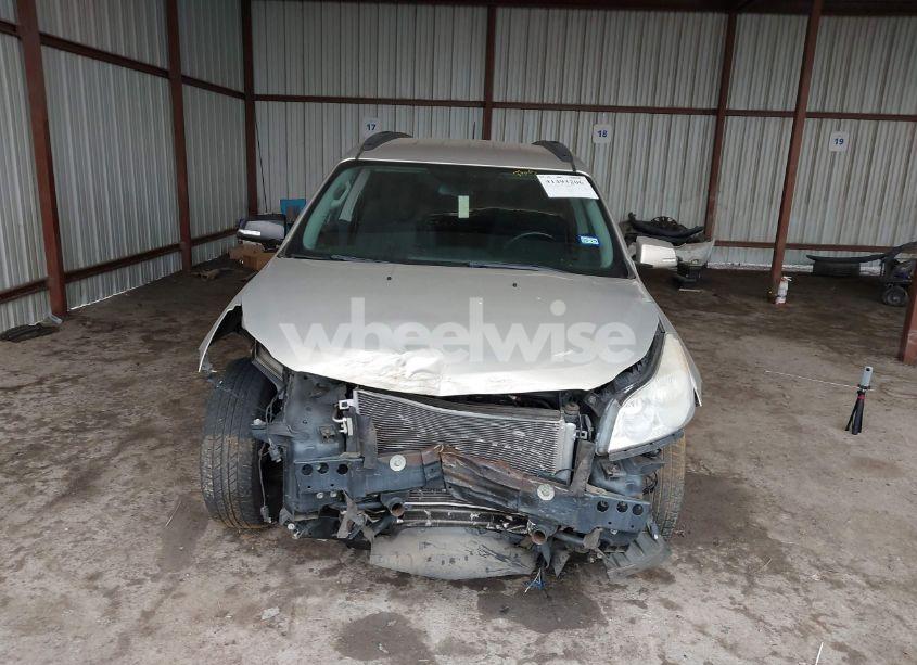 Photo 13 of 2010 Chevrolet Traverse LT (VIN 1GNLRFED4AS143368)