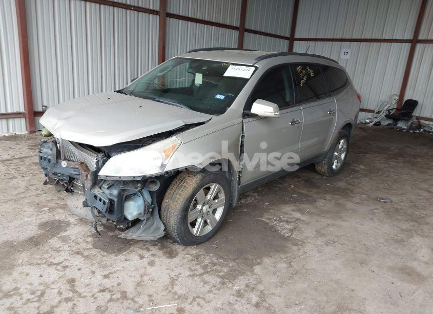 Photo 2 of 2010 Chevrolet Traverse LT (VIN 1GNLRFED4AS143368)