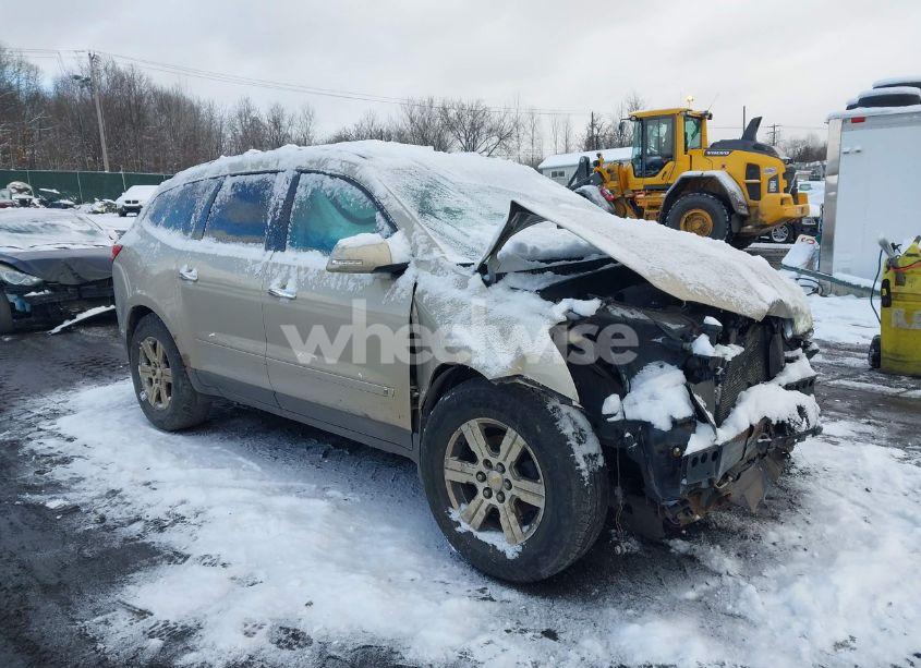 2010 Chevrolet Traverse LT (VIN 1GNLRFED5AS118916) main photo