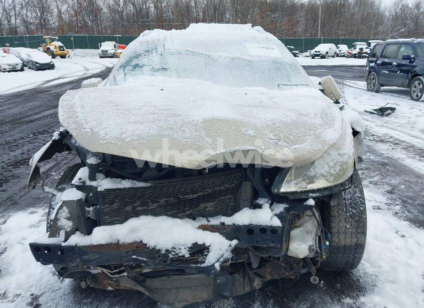 Photo 6 of 2010 Chevrolet Traverse LT (VIN 1GNLRFED5AS118916)