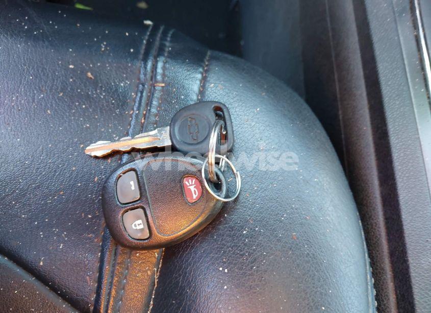 Photo 11 of 2010 Chevrolet Traverse LT (VIN 1GNLRFED5AS120133)