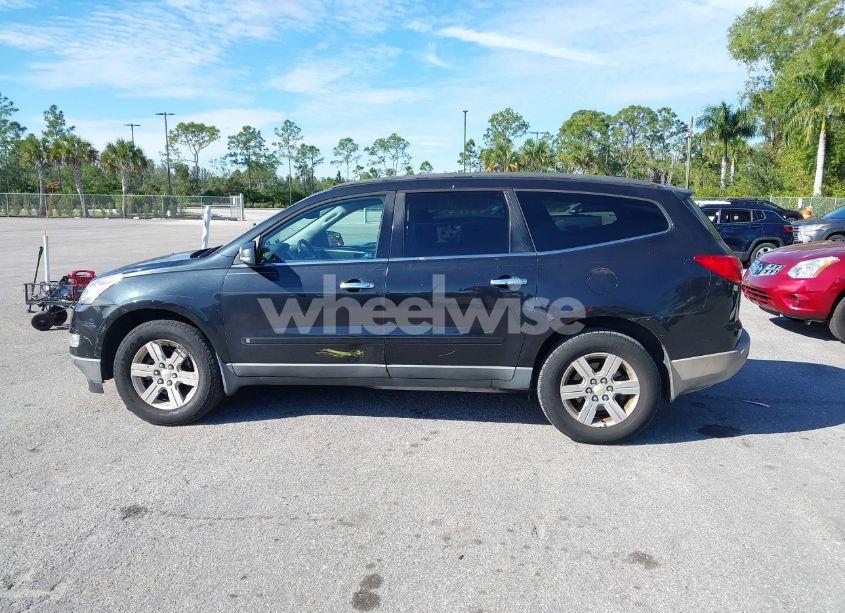 Photo 15 of 2010 Chevrolet Traverse LT (VIN 1GNLRFED5AS120133)