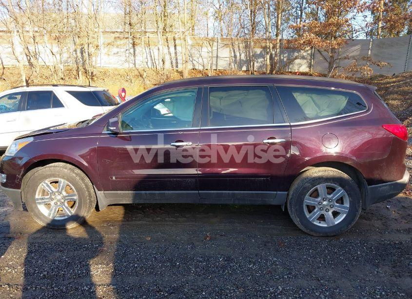 Photo 14 of 2010 Chevrolet Traverse LT (VIN 1GNLRFED5AS131410)