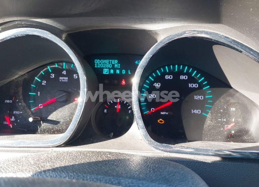 Photo 7 of 2010 Chevrolet Traverse LT (VIN 1GNLRFED5AS131410)