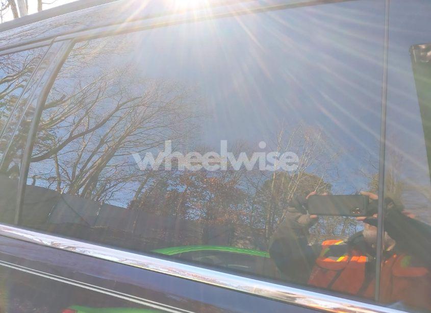 Photo 8 of 2010 Chevrolet Traverse LT (VIN 1GNLRFED5AS131410)