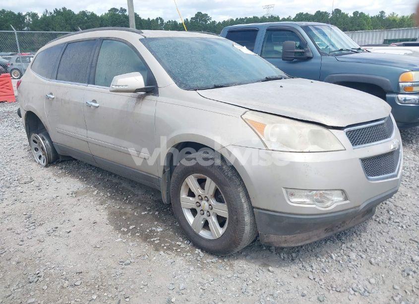 2010 Chevrolet Traverse LT (VIN 1GNLRFED6AJ261685) main photo