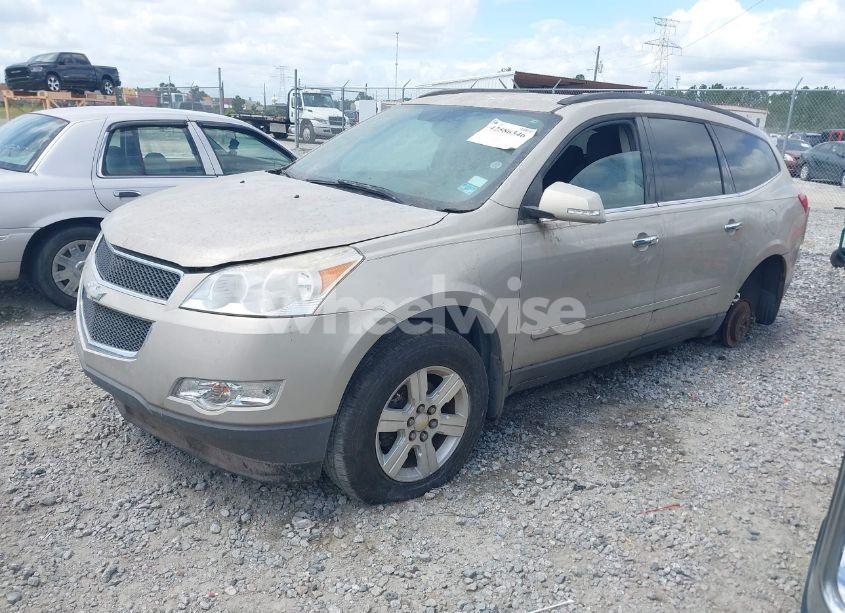 Photo 2 of 2010 Chevrolet Traverse LT (VIN 1GNLRFED6AJ261685)