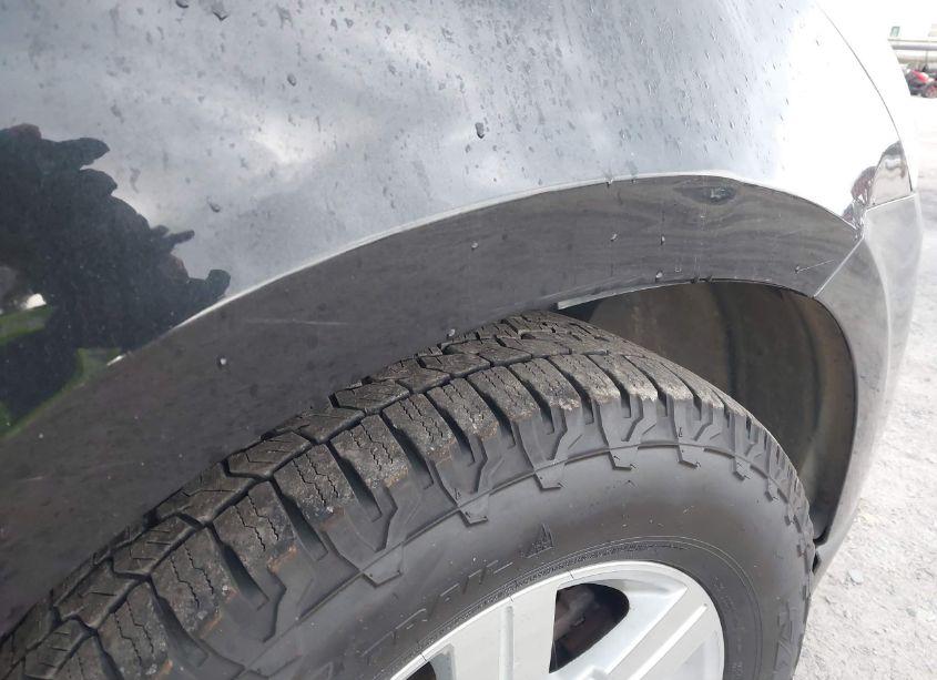 Photo 6 of 2010 Chevrolet Traverse LT (VIN 1GNLRFED7AJ266698)