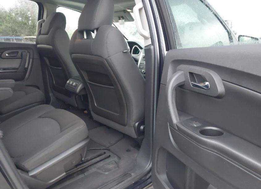 Photo 8 of 2010 Chevrolet Traverse LT (VIN 1GNLRFED7AJ266698)